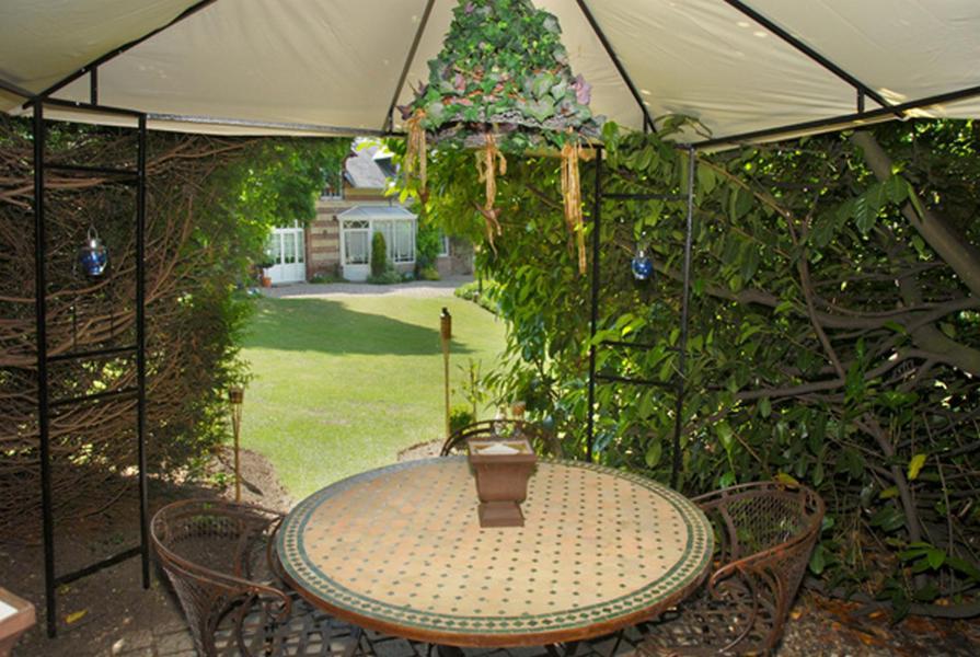 Le Domaine Des Pres Du Hom Bed & Breakfast Bezu-Saint-Eloi Ngoại thất bức ảnh