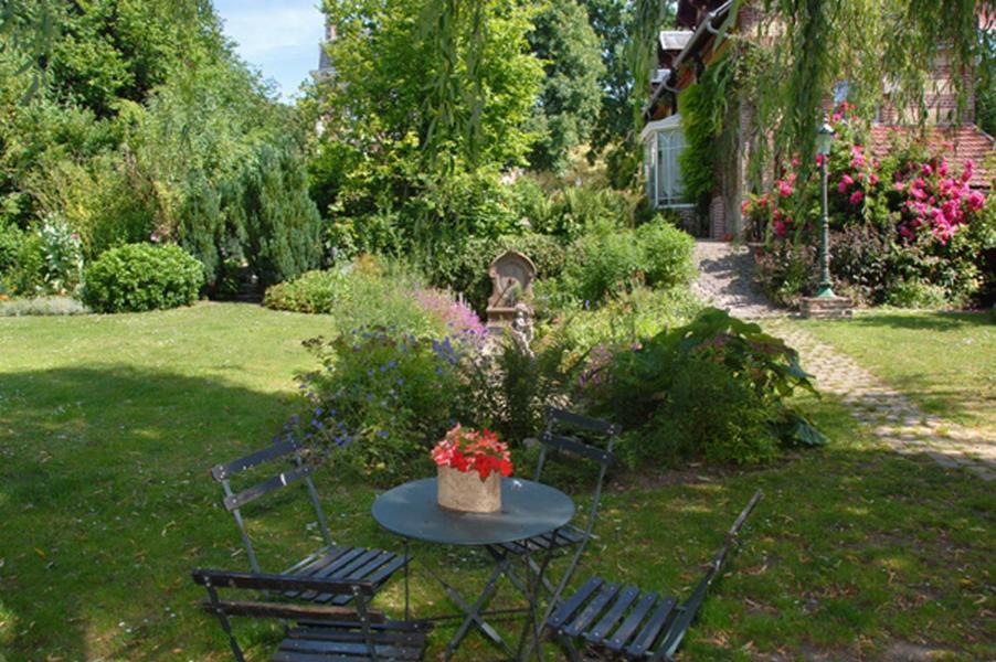 Le Domaine Des Pres Du Hom Bed & Breakfast Bezu-Saint-Eloi Ngoại thất bức ảnh