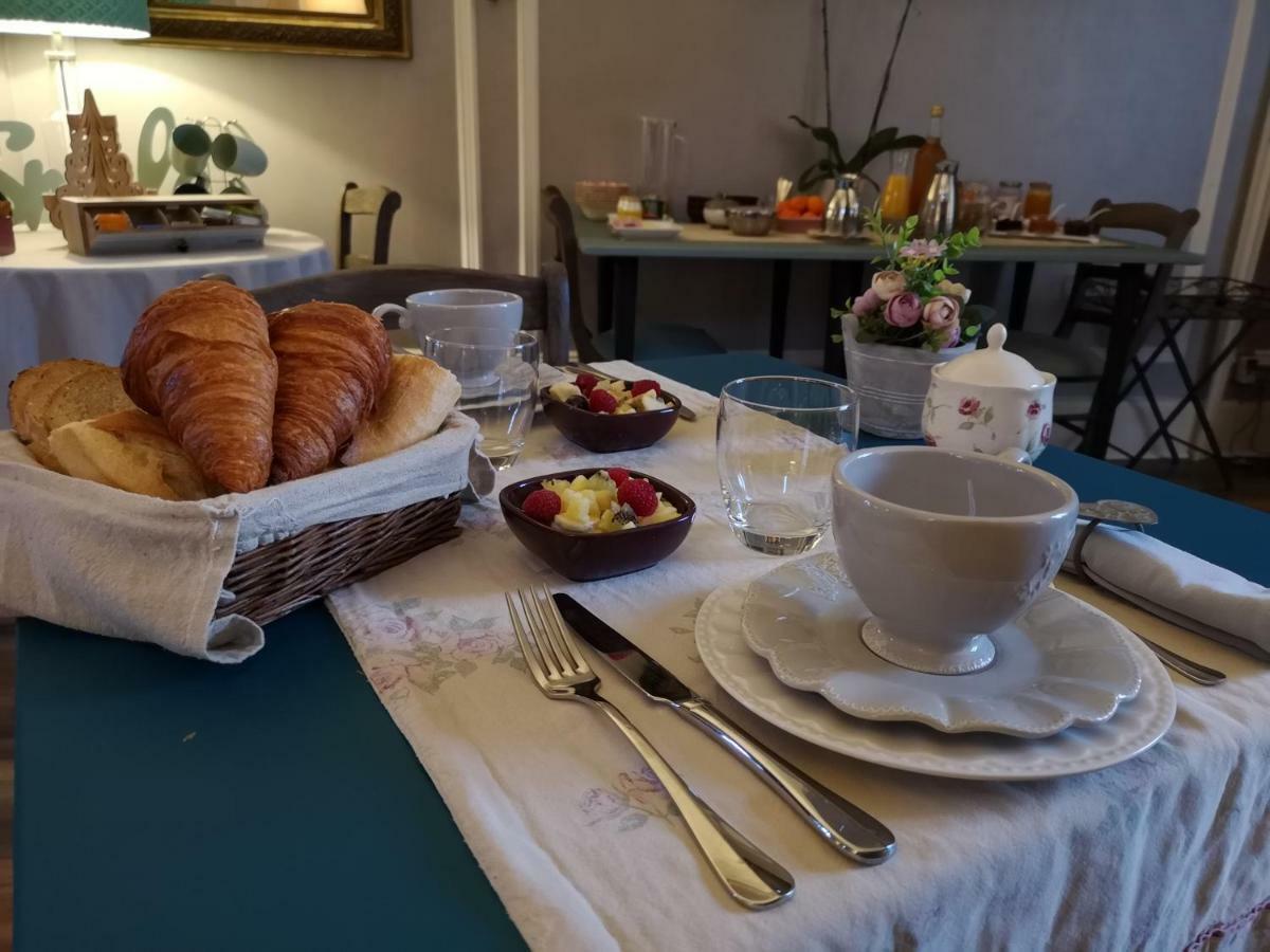 Le Domaine Des Pres Du Hom Bed & Breakfast Bezu-Saint-Eloi Ngoại thất bức ảnh